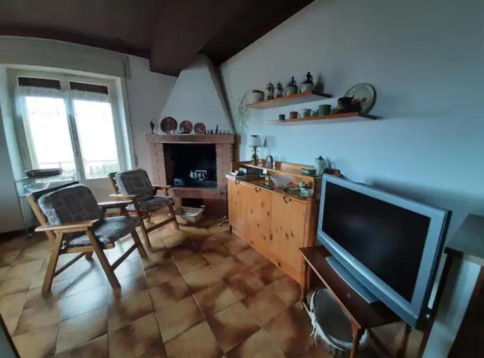 Warm, Nice & Amazing Lake-View Apartment San Zeno di Montagna Esterno foto